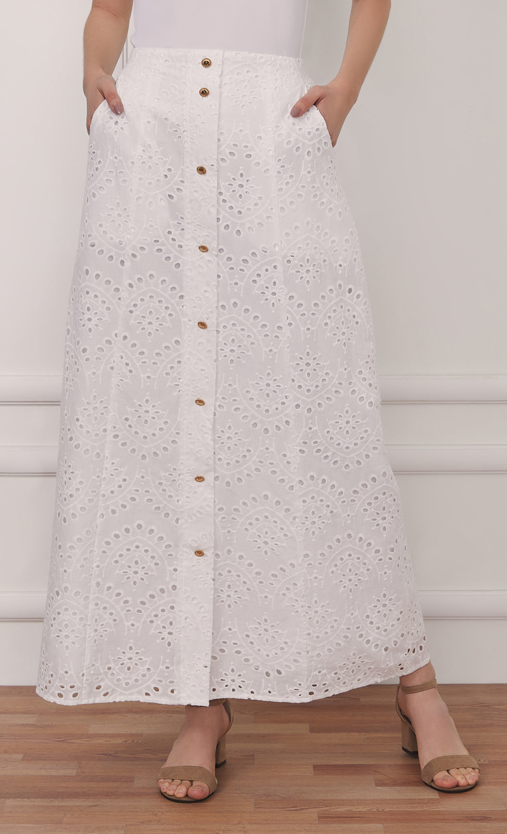 Embroidered Lace Olivia Skirt in White