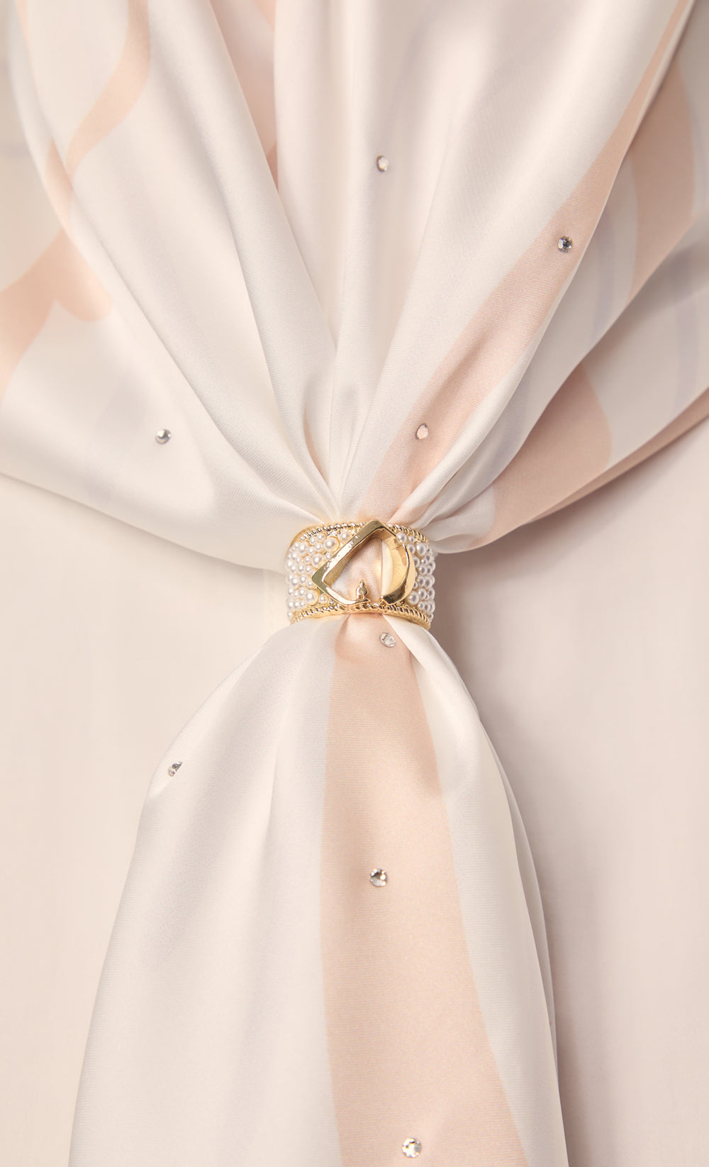 dUCk Pearl Scarf Ring in Gold