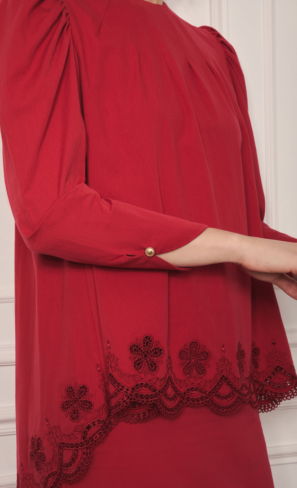 The Nisa dUCk - Hawa Set in Red