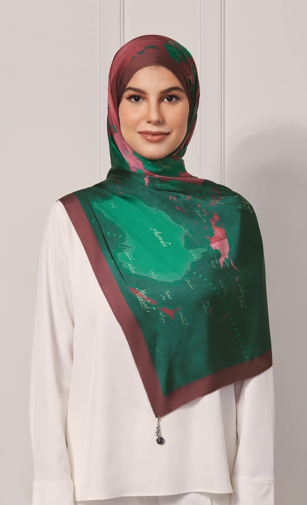 The World Map dUCk Shawl in Emerald
