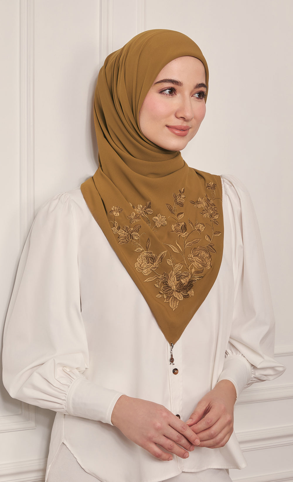 The Peonies Embroidery dUCk Square Scarf in Caramel