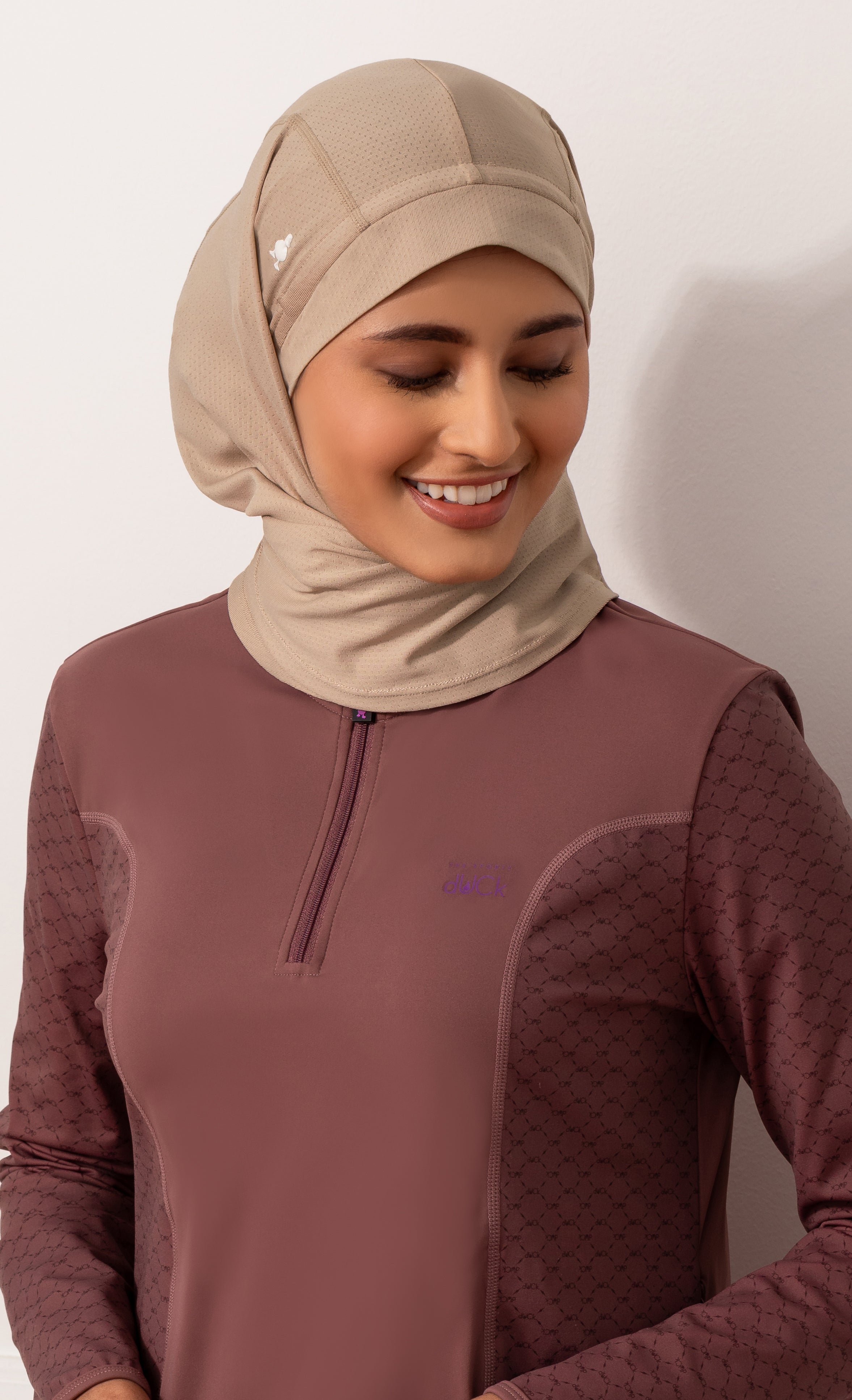The Sporty dUCk Active Scarf in Nude