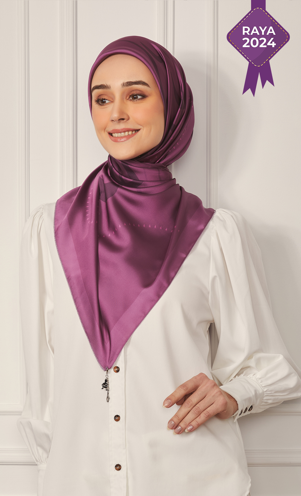 The Nisa dUCk Square Scarf in Hafsah
