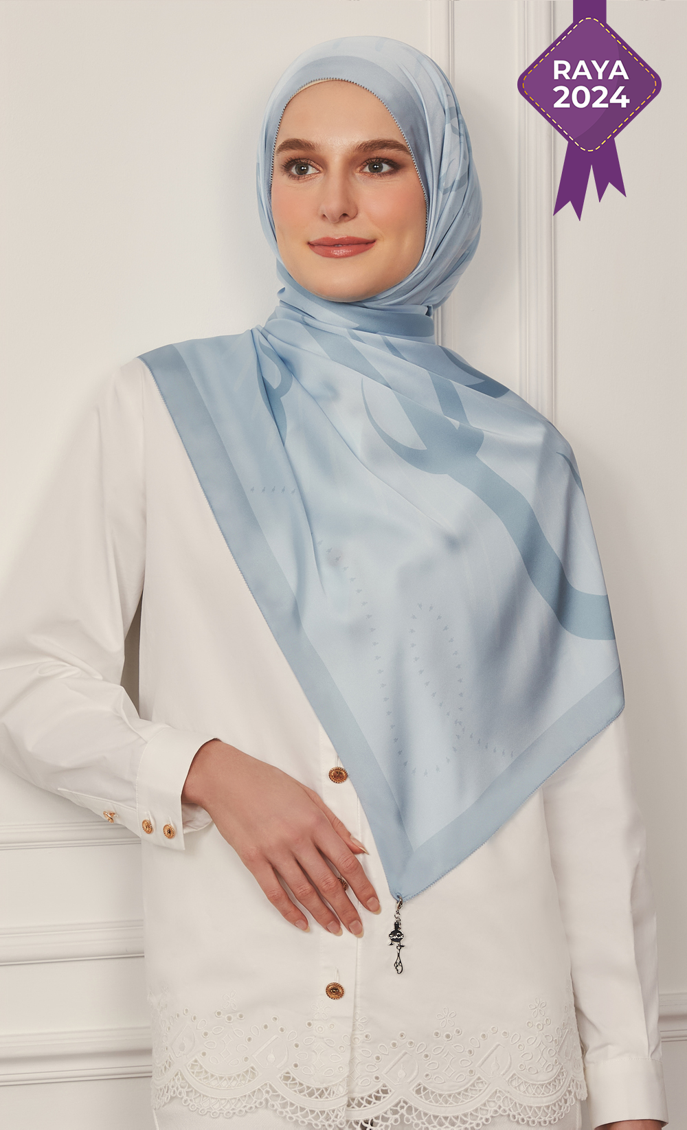 The Nisa dUCk Shawl in Amra