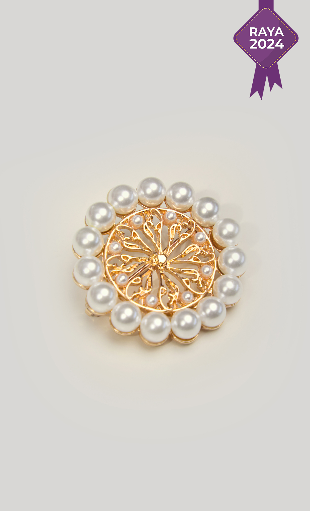 The Nisa dUCk Pearl Brooch in Gold