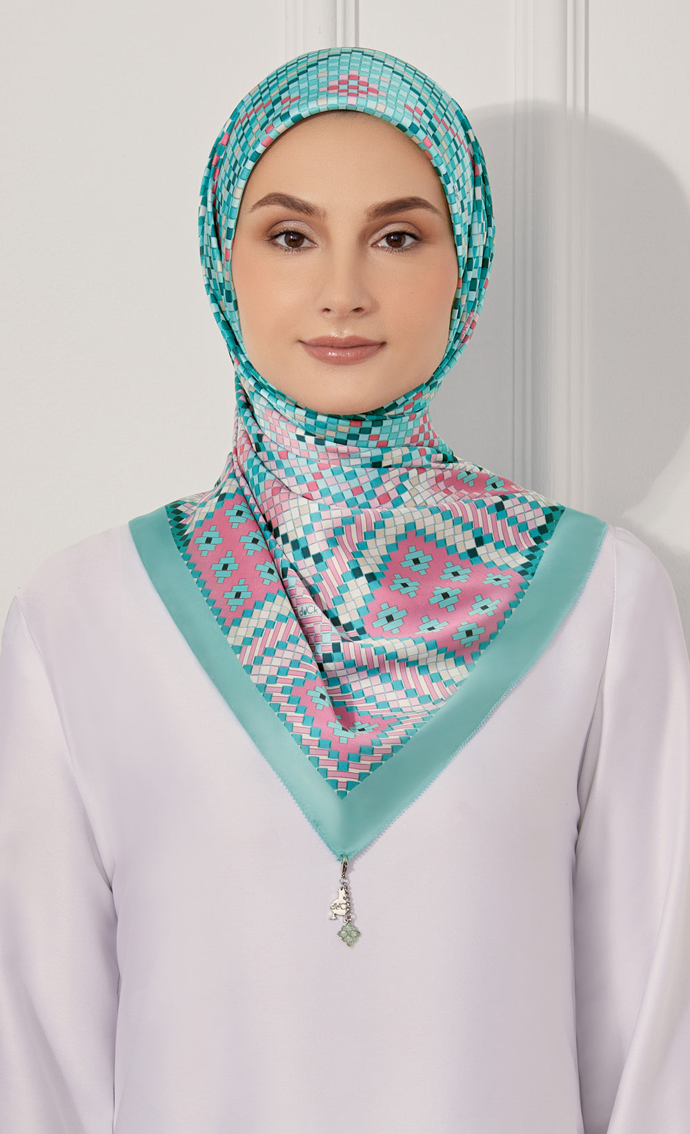 The Ikatan dUCk Square Scarf in Jalinan
