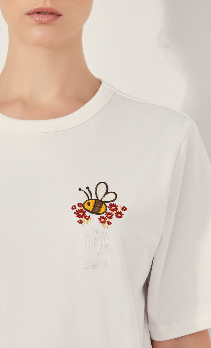Winnie the Pooh x dUCk Embroidered T-Shirt in White